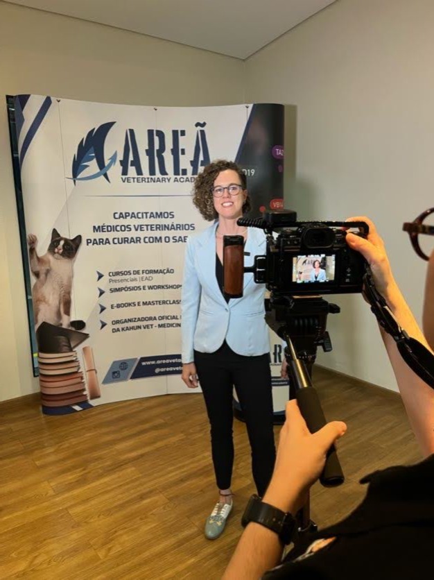 Dra. Inaê Regatieri fundadora da Areã Veterinary Academy Campinas São Paulo