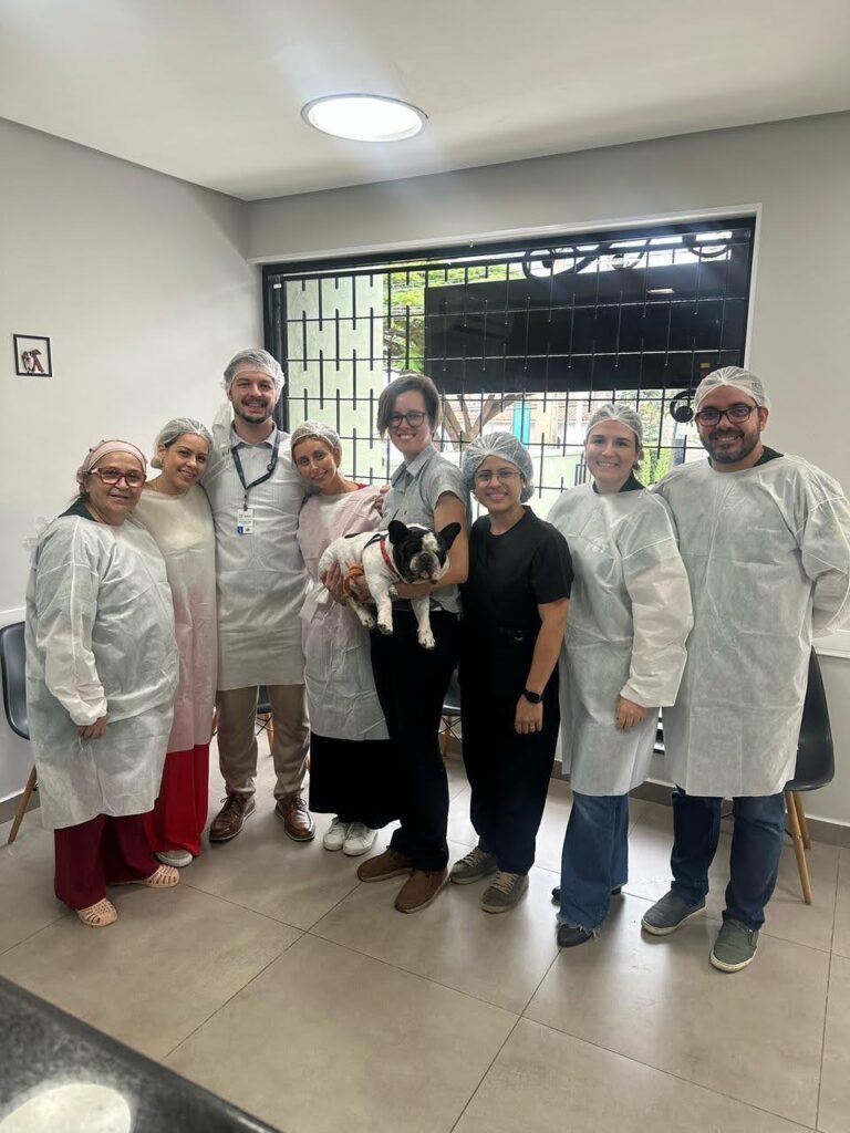 Dra. Inaê Regatieri fundadora da Areã Veterinary Academy Campinas SP