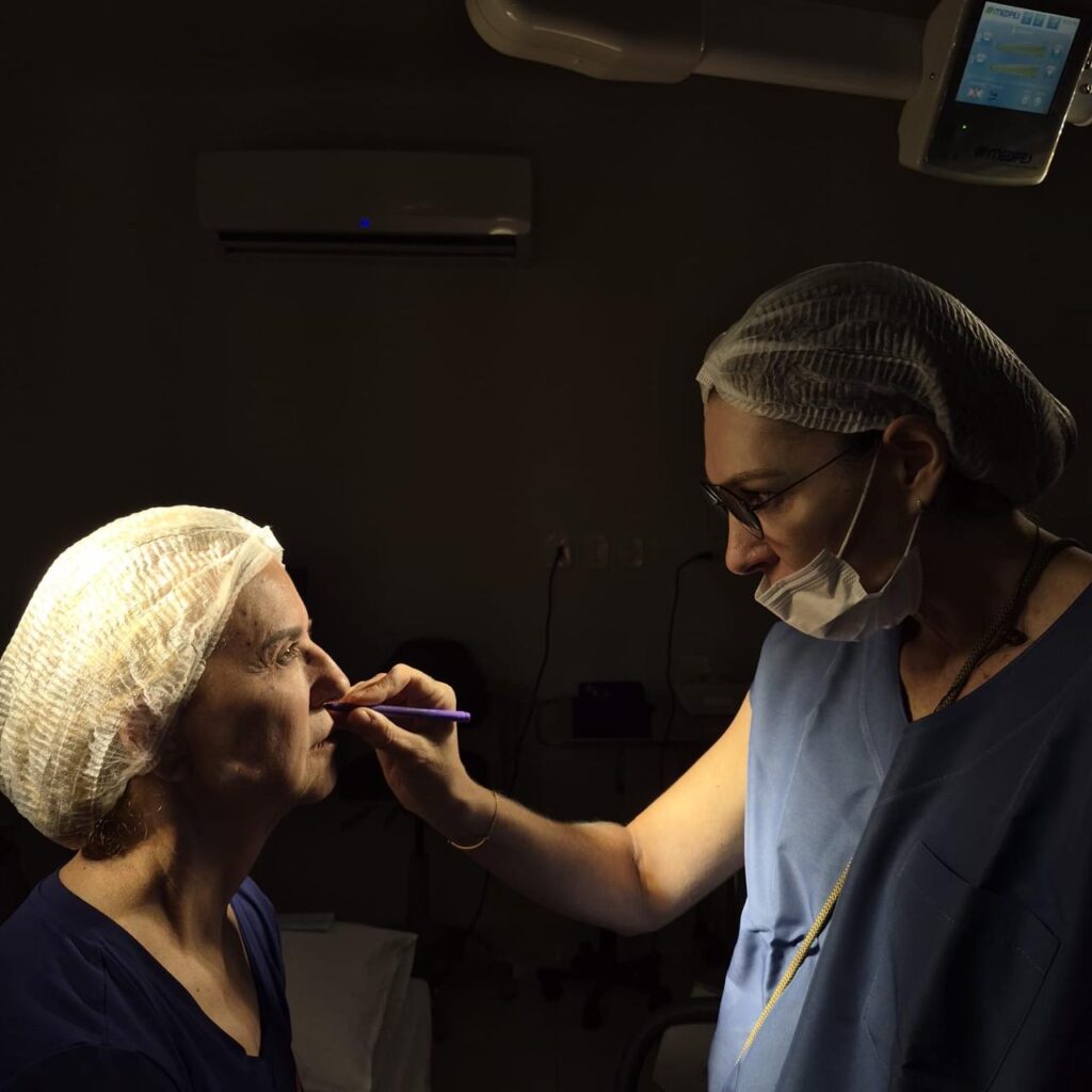 Médica Oftalmologista Dra. Isabela Corsini Cambuí Campinas 